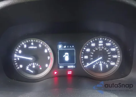 2018 Hyundai Tucson Sport z USA, uszkodzony, nr VIN KM8J33AL2JU739141